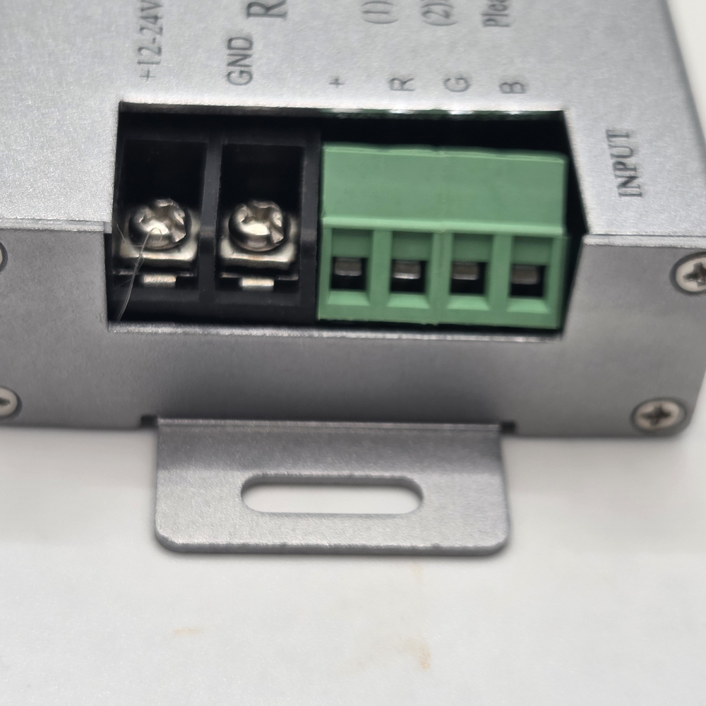 RGB LED Amplifier - Silver - Picture 2 of 4